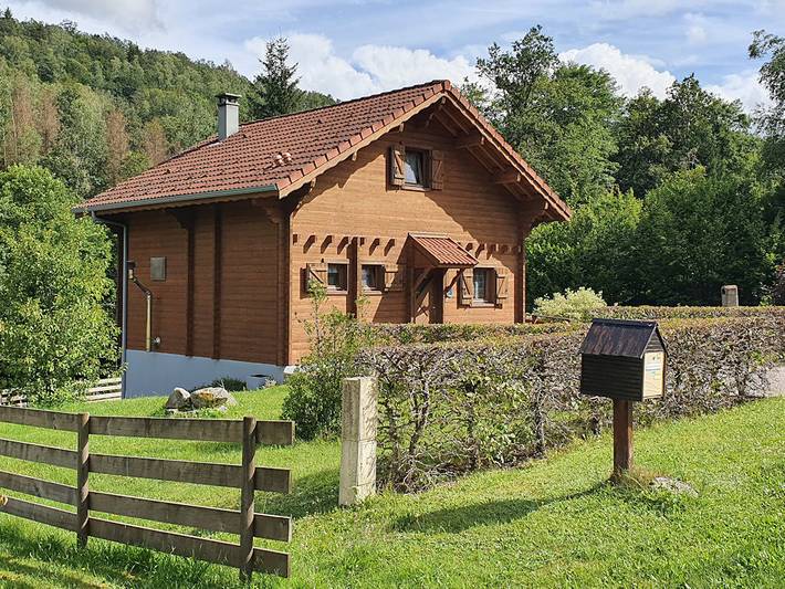 Chalet pour 5 personnes, avec jardin ainsi que balcon et sauna