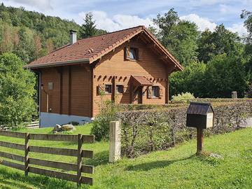 Maison de campagne pour 5 personnes, avec sauna ainsi que jardin et balcon à Le Ménil