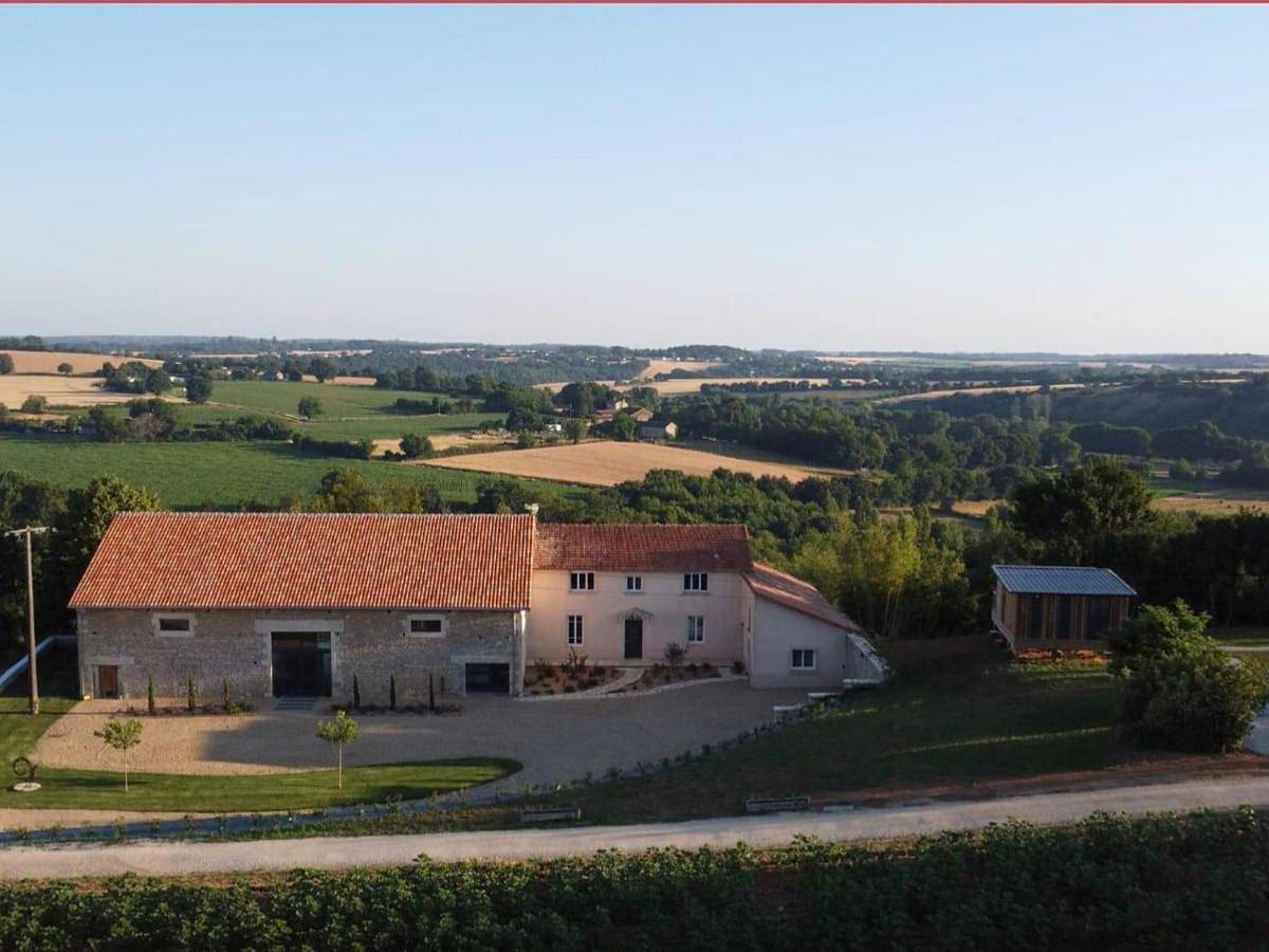 Gîte de campagne avec spa et parking, animaux acceptés - Fr-1-653-286 in Bioussac, Charente