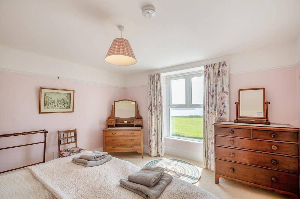 6 Bed in Aberdaron (oc-a32231) in Aberdaron, Gwynedd