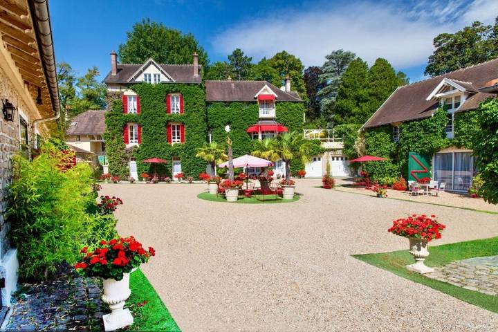 Chambre d’hôte pour 2 personnes, avec Terrasse ainsi que Jardin et Piscine