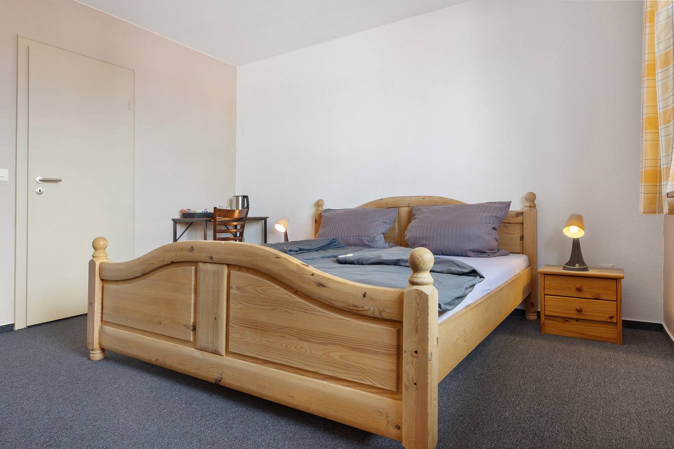 Zimmer „Zimmer 4“ mit Balkon in Extertal, Kreis Lippe
