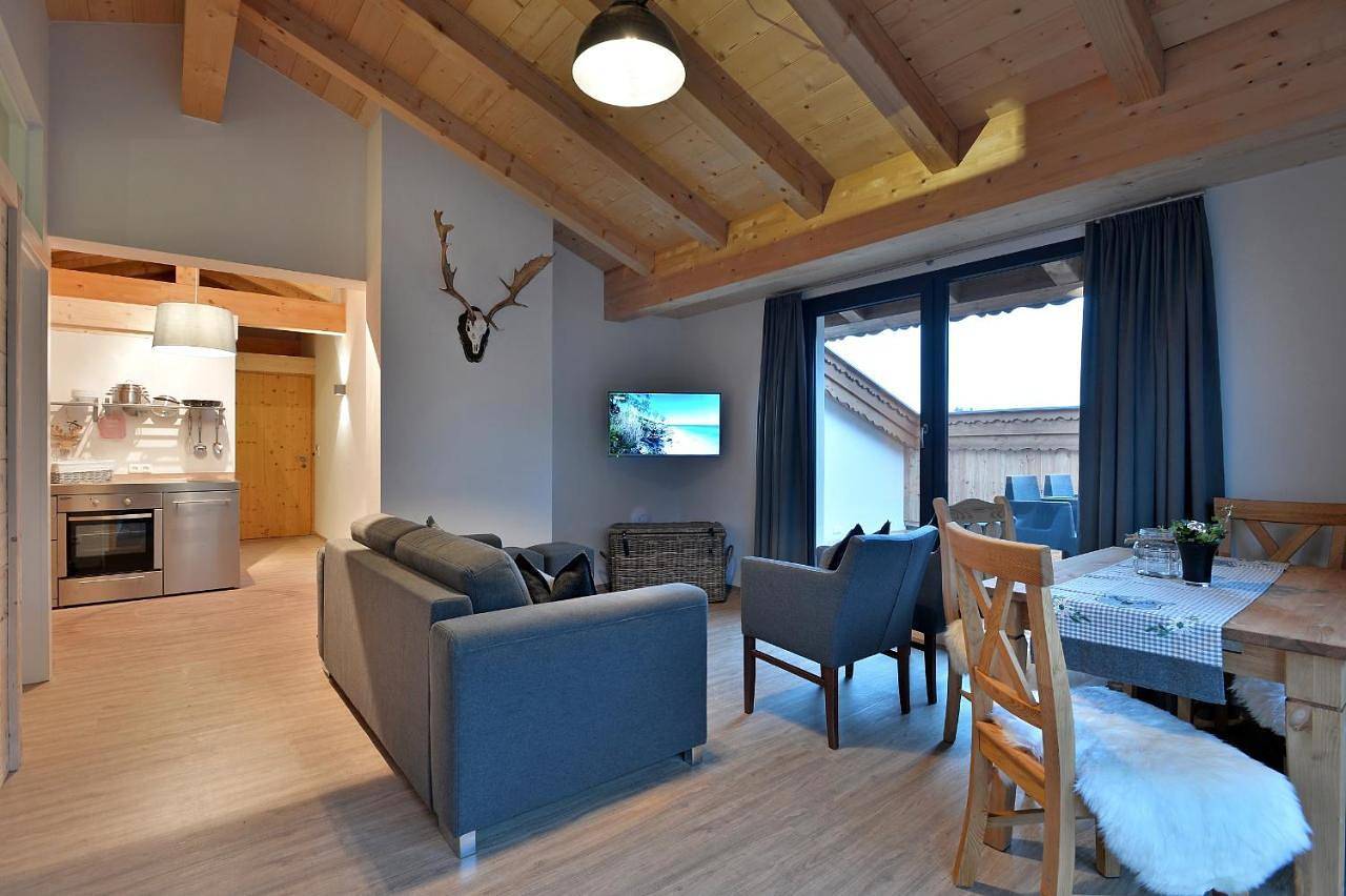 Ganze Wohnung, Narzenhof Wellness Chalets, Familien & Luxus Apartments am Bauernhof in Sankt Johann in Tirol, Kaisergebirge