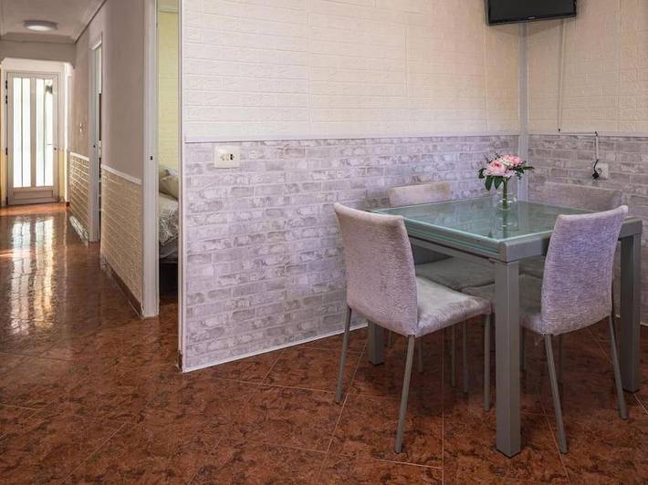 Location de vacances pour 6 personnes, avec terrasse ainsi que jardin et piscine à Burriana - 4