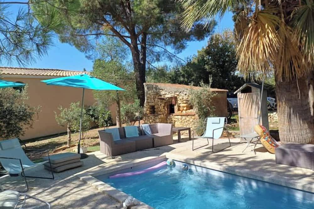 Charming old stone farmhouse between sea and lake mountains in Aléria, Corte und Umgebung