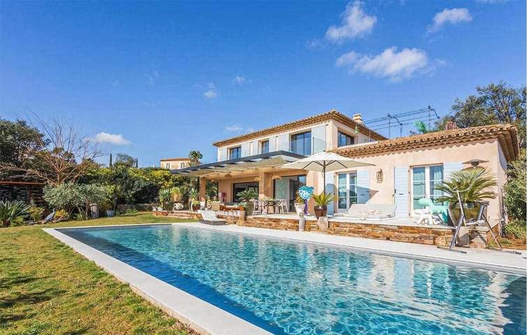 Location de vacances pour 8 personnes, avec terrasse et piscine dans Plage Guerrevieille Grimaud