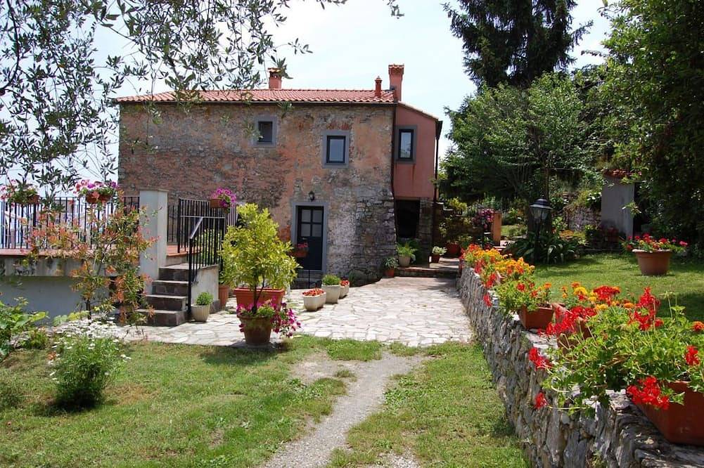 Appartamento intero, Agriturismo Terrazza sul Golfo - 5 terre - monolocale free wifi e free parking in La Spezia (Città), La Spezia