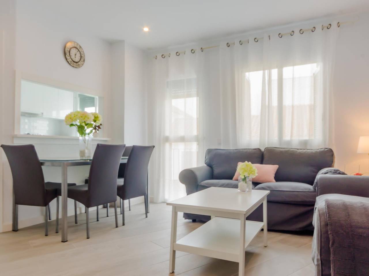 Ganze Ferienwohnung, Wohnung im Zentrum, zwei Minuten vom Strand entfernt in Conil de la Frontera, Costa de la Luz