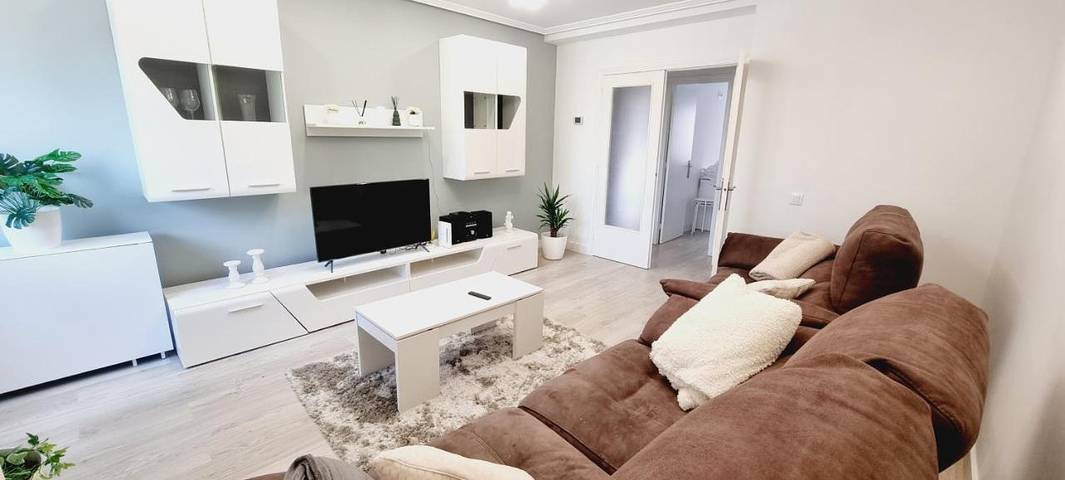 Gîte pour 6 personnes, avec balcon et vue, adapté aux familles à Nájera - 4