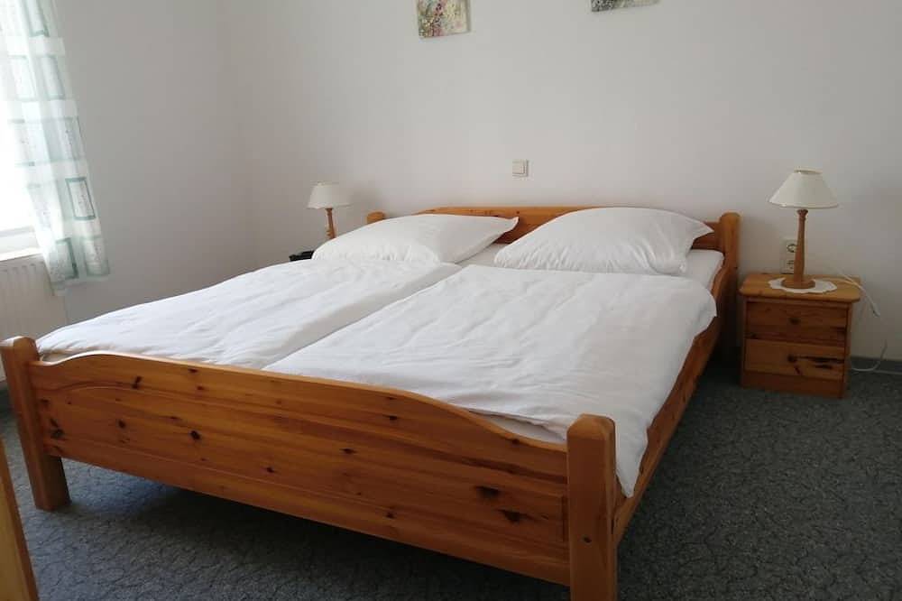 Ganze Wohnung, Weingut-Ferienwohnung Heinz Dostert - Ferienwohnung in Nittel, Landkreis Trier-Saarburg