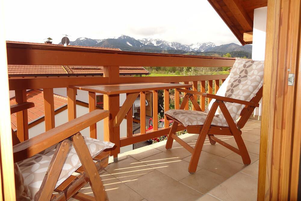 Ganze Wohnung, Helle Ferienwohnung mit traumhaftem Bergblick in Arzbach, Wackersberg