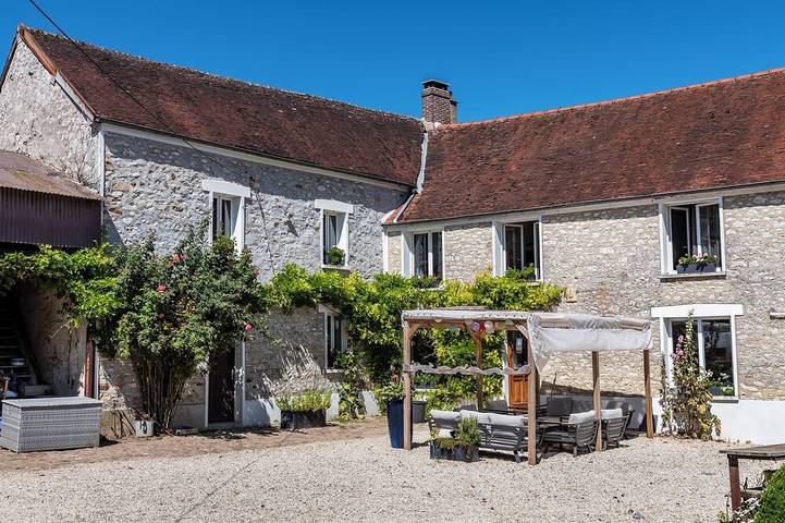 Gîte pour 8 personnes, avec jardin et piscine à Saint-Mars-Vieux-Maisons