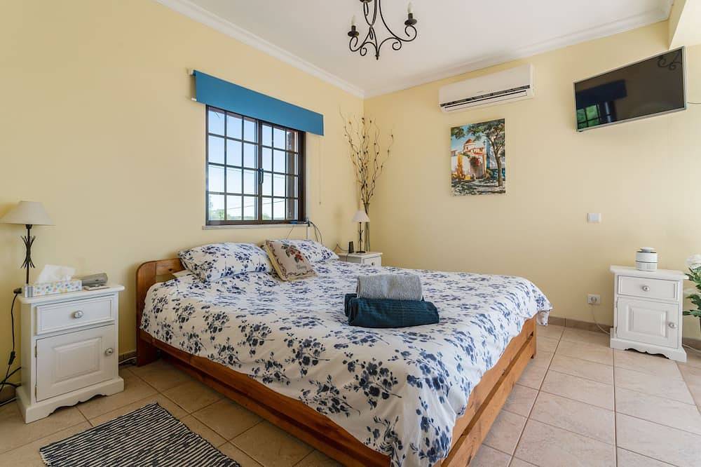 Quiet Hideaway with Heated Pool in Algoz, Faro Distrikt