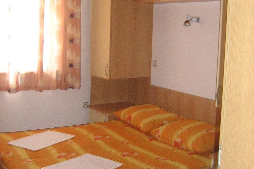 Ganze Wohnung, 2-Zimmer-Ferienwohnung mit Terrasse Gradac, Makarska in Gradac, Makarska Riviera