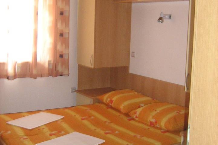 Ganze Wohnung, 2-Zimmer-Ferienwohnung mit Terrasse Gradac, Makarska in Gradac, Makarska Riviera