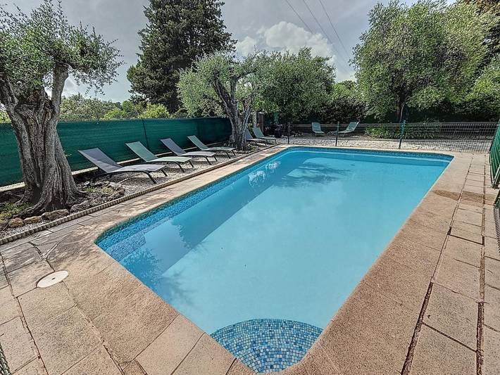 Chalet para 10 personas, con jardín y piscina - 1