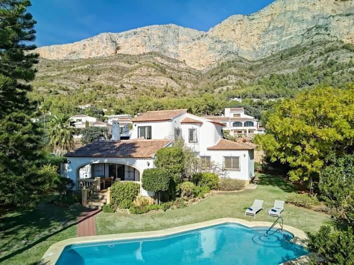 Vakantiehuis voor 6 personen, met balkon en tuin in Jávea