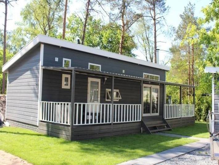 Bungalow für 8 Personen, mit Terrasse und Garten