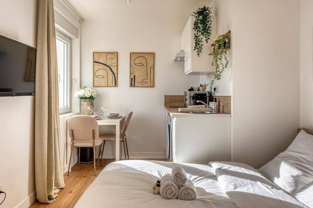 Appartement entier, La Suite Crème - Métro D - Gare de Vénissieux in Vénissieux, Lyon et ses environs
