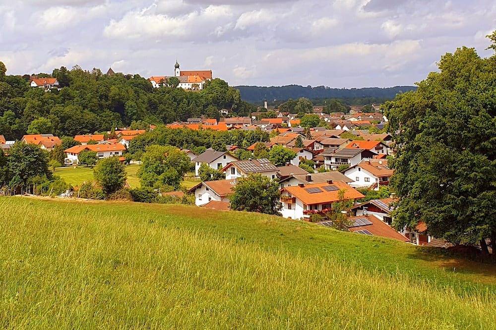 Ganze Wohnung, Ferienwohnung Alztal (mit Wallbox) in Altenmarkt an der Alz, Landkreis Traunstein
