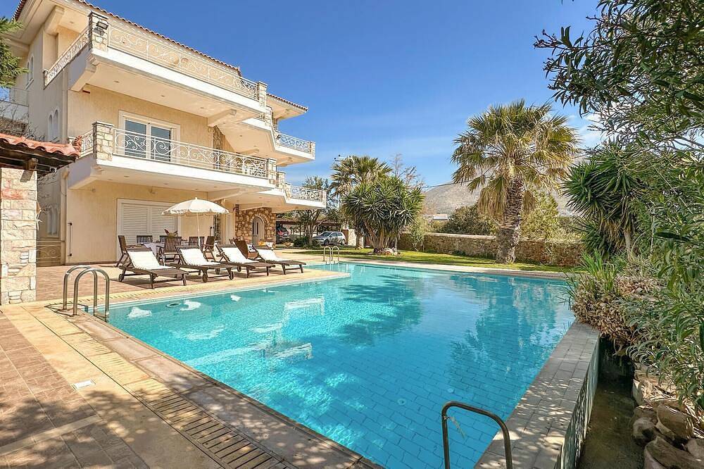 Casa vacanza a Attica a partire da 366€ a notte