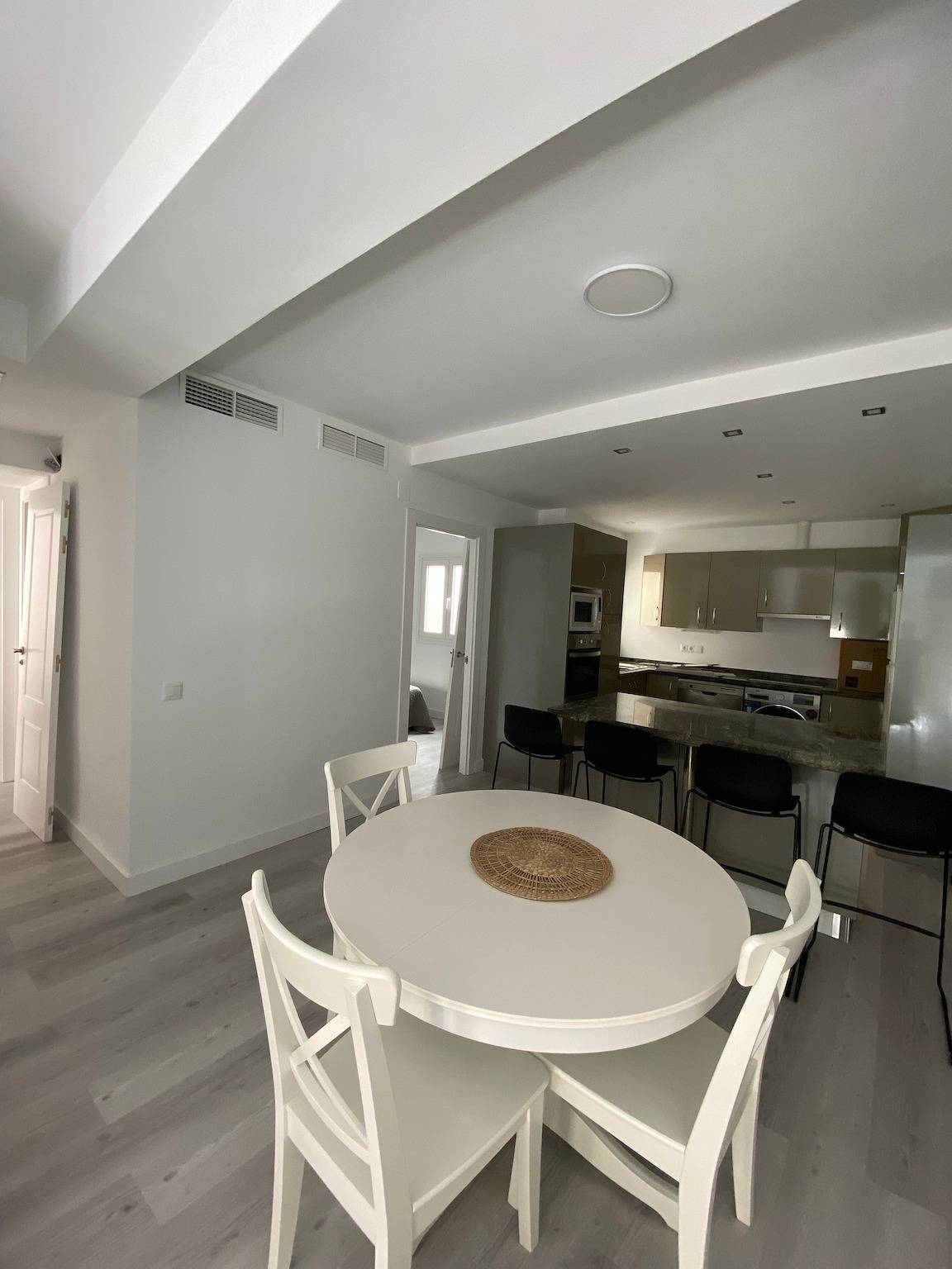 Geheel appartement, Vakantieappartement 'Carihuela' dichtbij het strand met zeezicht, balkon & Wi-Fi in La Carihuela, Torremolinos
