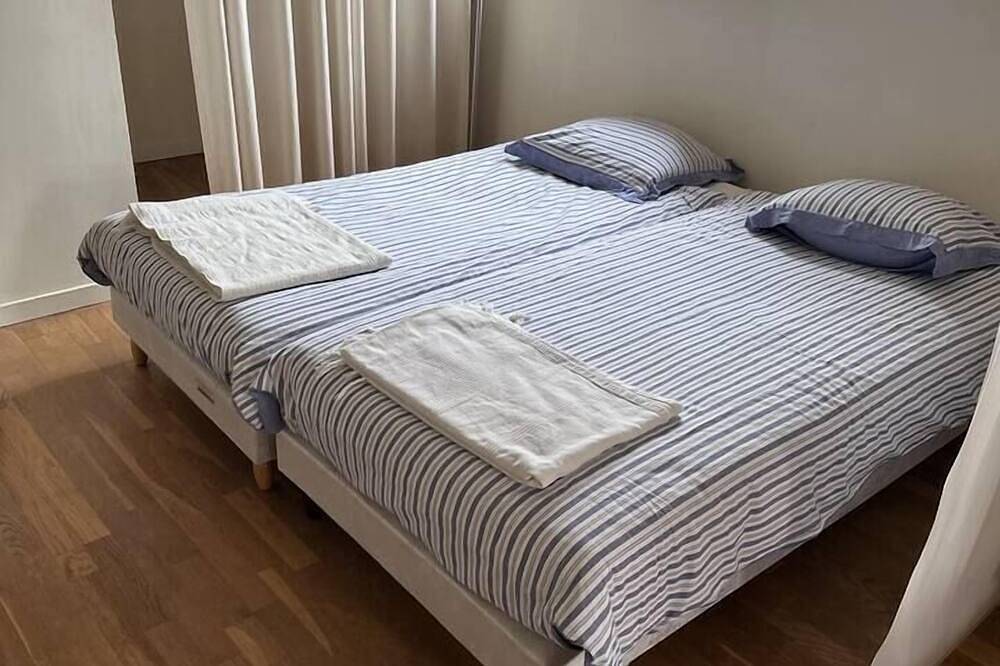 Le Chantegrillet: Large studio + quiet garden in Sainte-Foy-lès-Lyon, Rhône