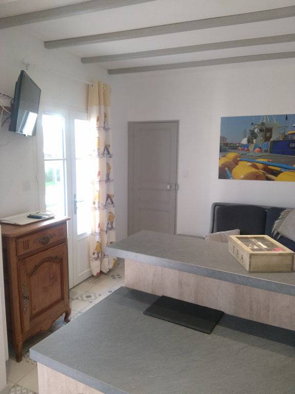 Gîte pour 4 personnes, avec terrasse et jardin dans Plage du Boisvinet - 3