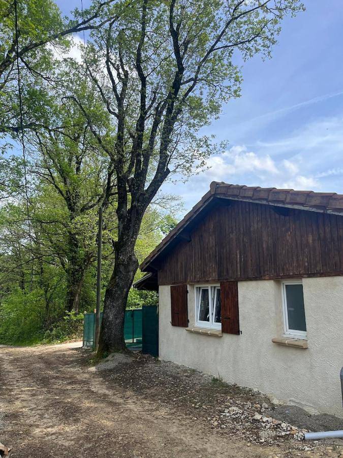 Location de vacances pour 4 personnes, avec terrasse et vue dans Saint-Bardoux