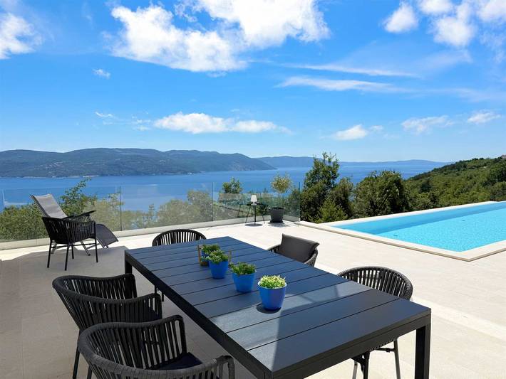 Villa für 8 Personen, mit Garten und Pool sowie Meerblick, kinderfreundlich - 1