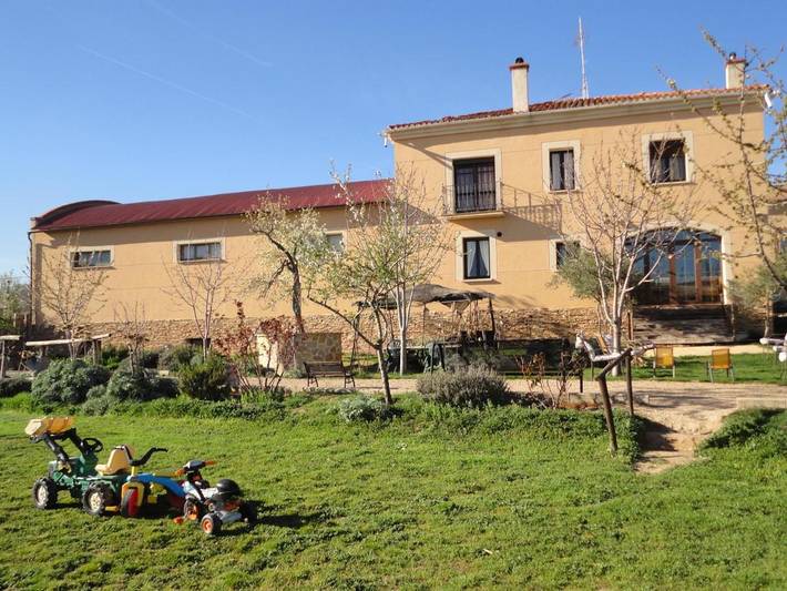 Casa de vacaciones para 17 personas, con Balcón y Terraza además de Jardín y Vistas en Ribera del Duero - 3