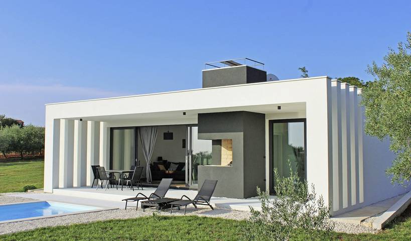 Villa för 4 Personer, med trädgård och pool i Kroatien