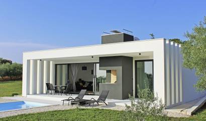 Villa für 4 Personen, mit Pool und Garten in Zentralistrien