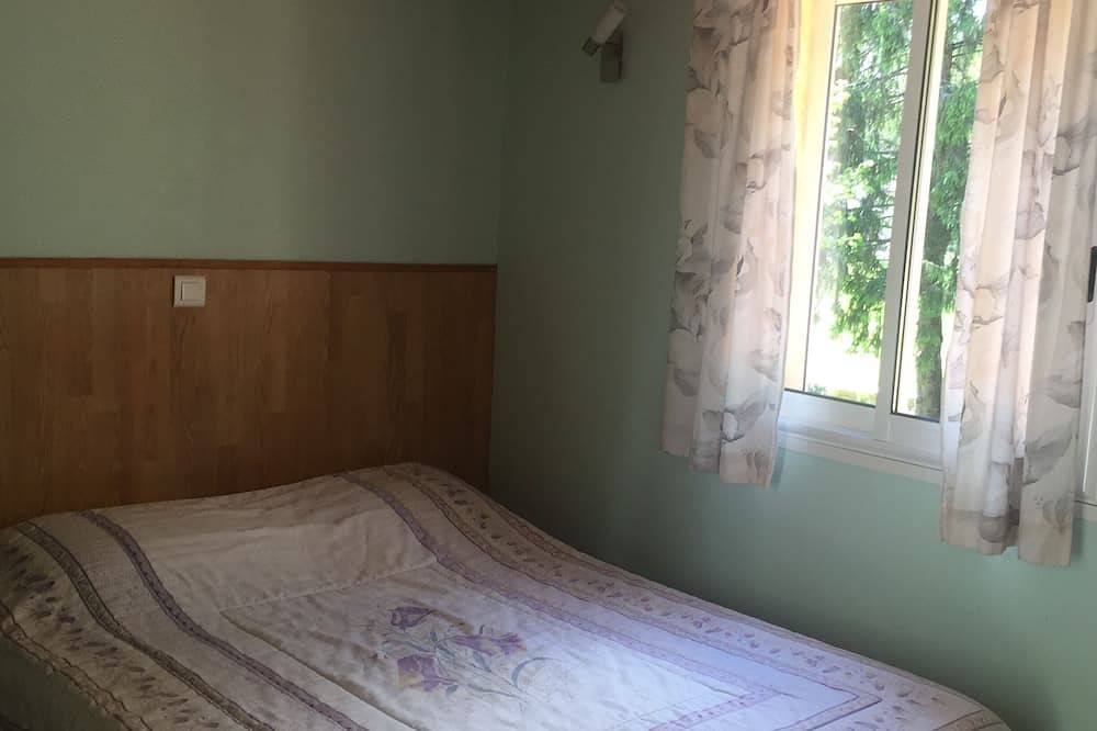 Apartamento entero, Estudio en Sarlat, para una pareja en busca de calma in Sarlat-la-Canéda, Périgord Noir