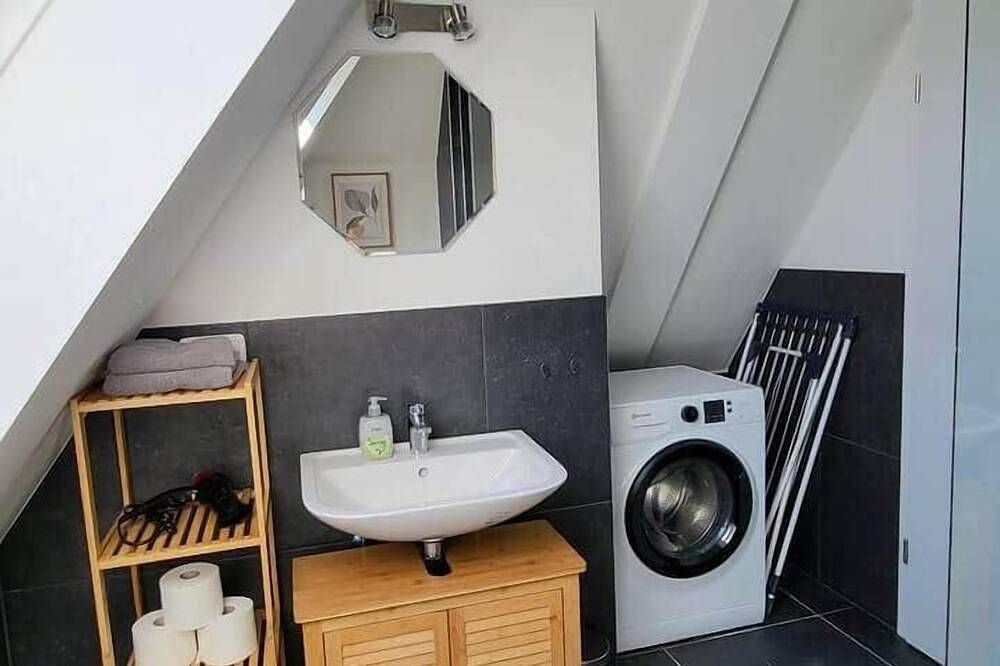 Ganze Wohnung, Dachgeschosswohnung 2 - Apartments am Schloss in Oberschleißheim, Oberbayern