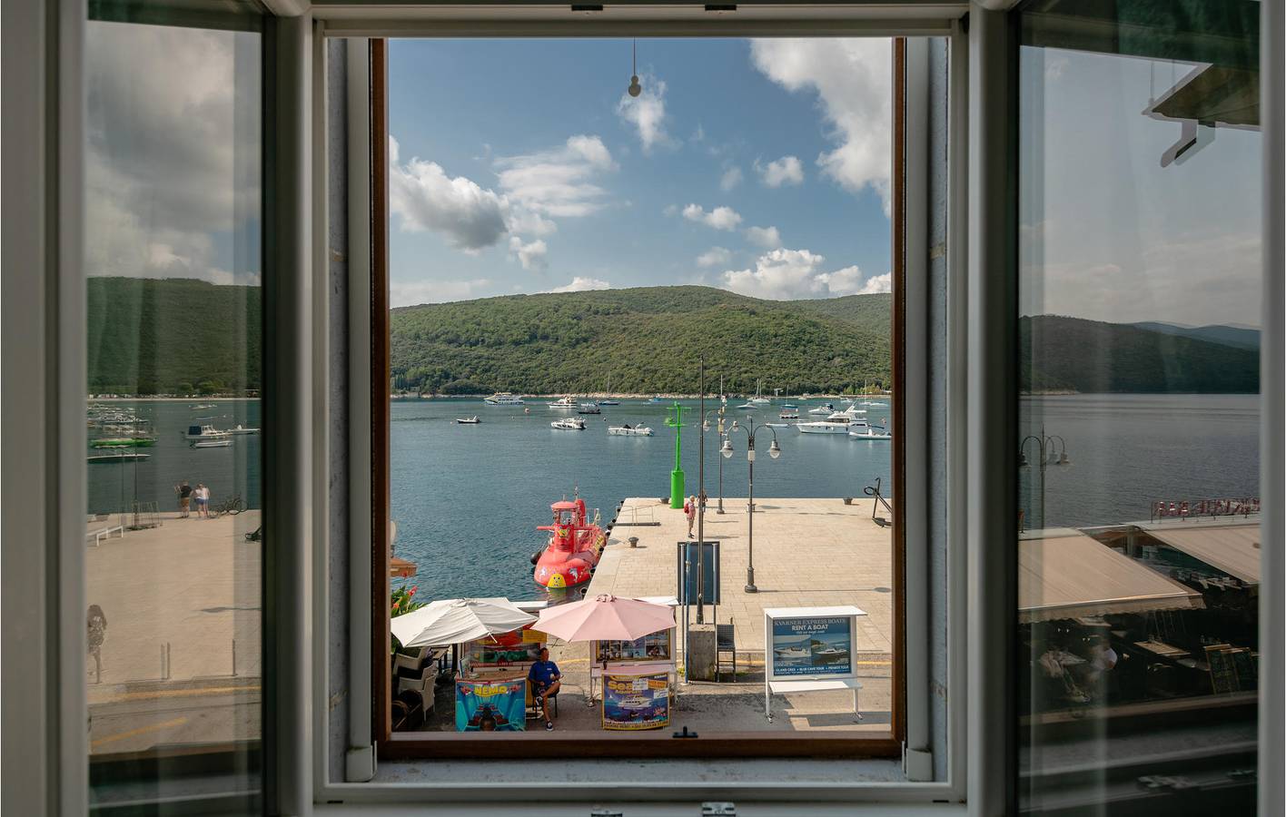 Appartement de vacances entier, Charmant appartement avec vue sur la mer, terrasse, Wi-Fi et parking - À 200 m de la plage in Rabac, Labin-Rabac