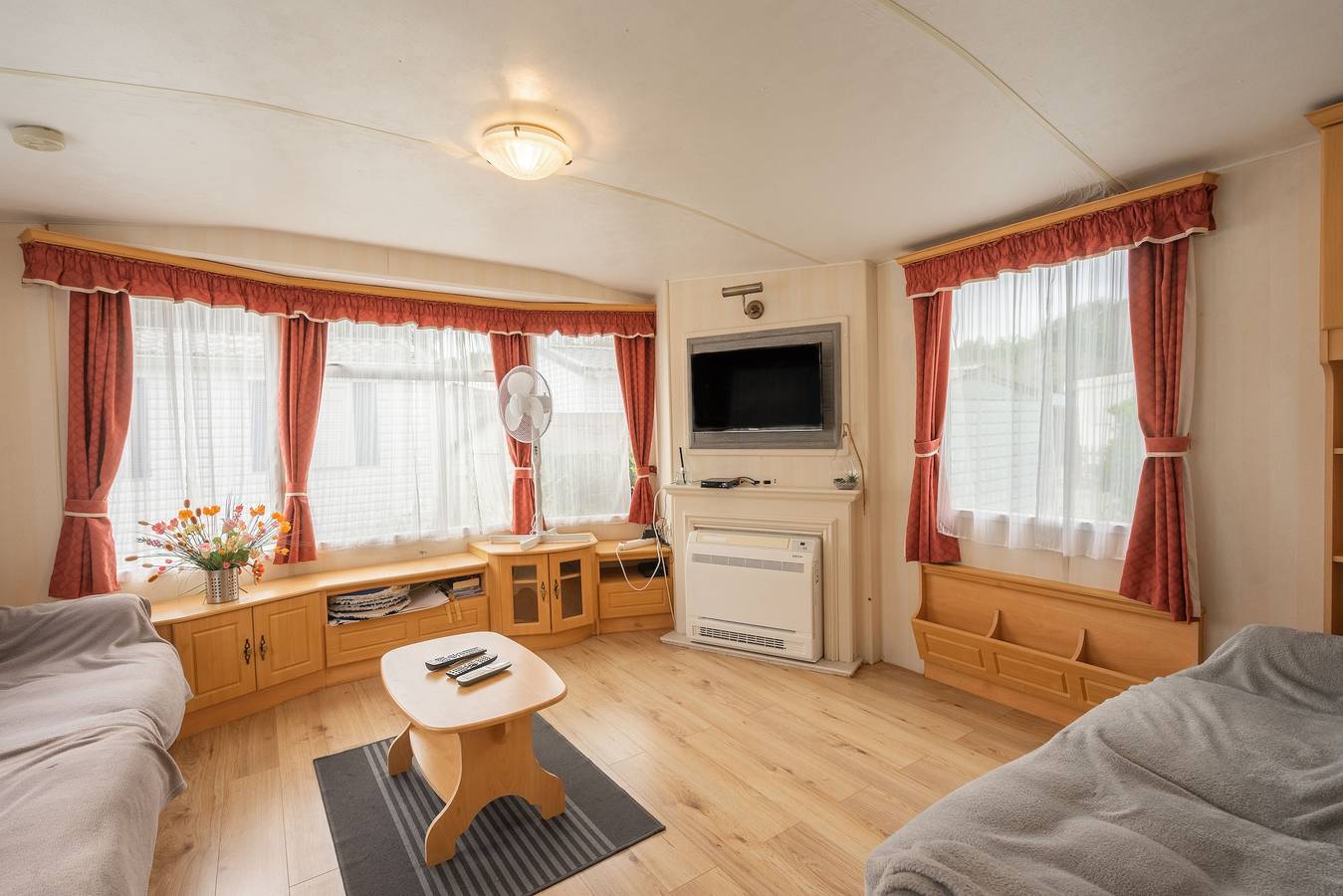 Mobile Home 'Mobilhome Mh287 La Tremblade' with Shared Pool in La Tremblade, Côte de Beauté