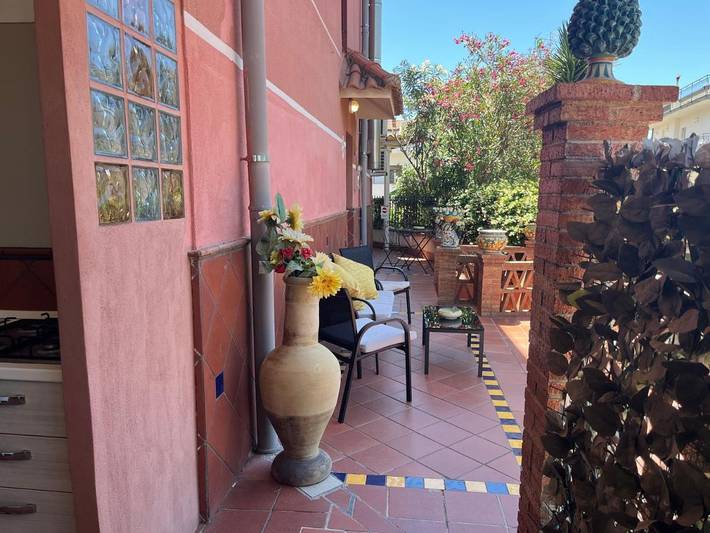 Maison d’hôte pour 2 personnes, avec jardin et vue à Giardini-Naxos - 4