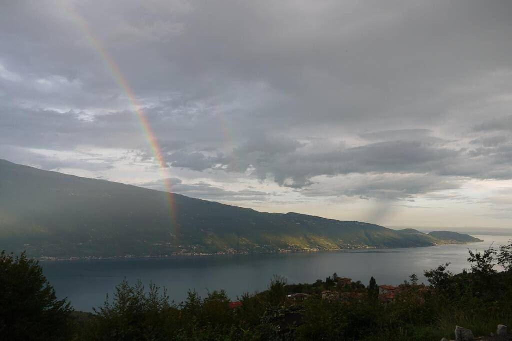 Bungalow Sonnensee mit phantastischem Fernblick in Tignale, Gardasee-Berge