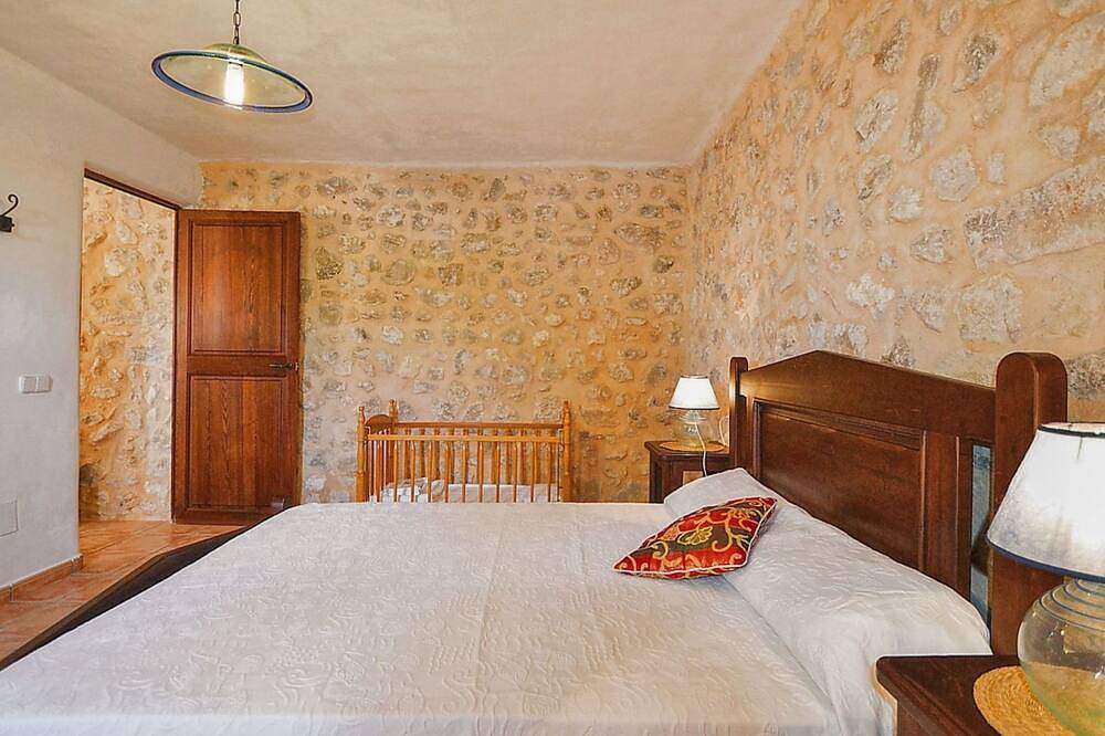 Albadallet in Vilafranca de Bonany, Majorca Center