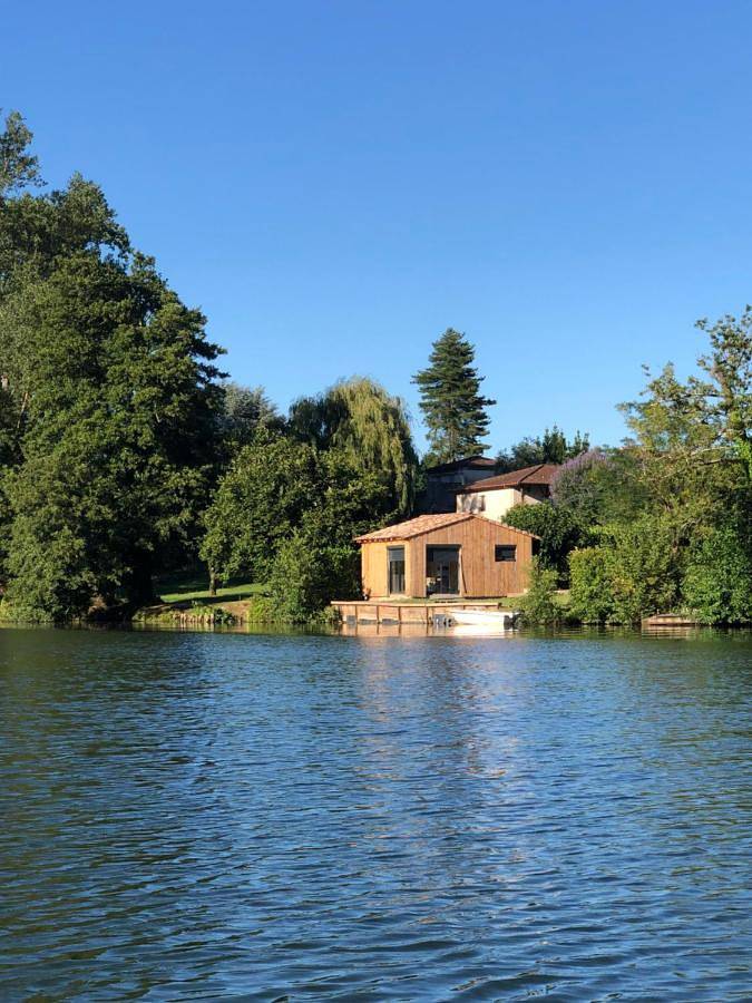 Gîte pour 2 personnes, avec vue et jardin à Sainte-Livrade-sur-Lot