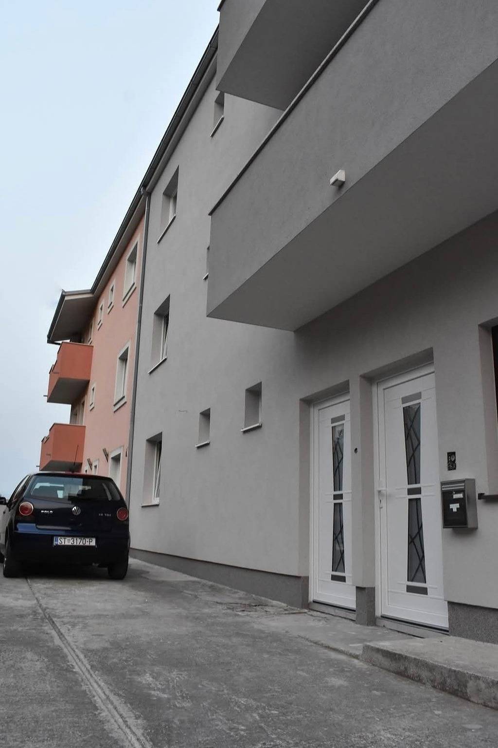 Ganze Wohnung, 2-Zimmer-Ferienwohnung mit Terrasse Kastel Stari, Kastela -b in Kastel Stari, Kaštela