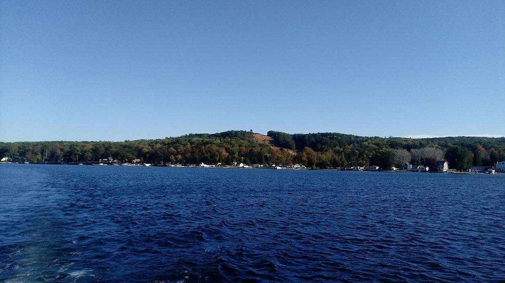 Gemütliche Nordhütte in der Nähe des Sees in Hubbard Lake, Alcona County