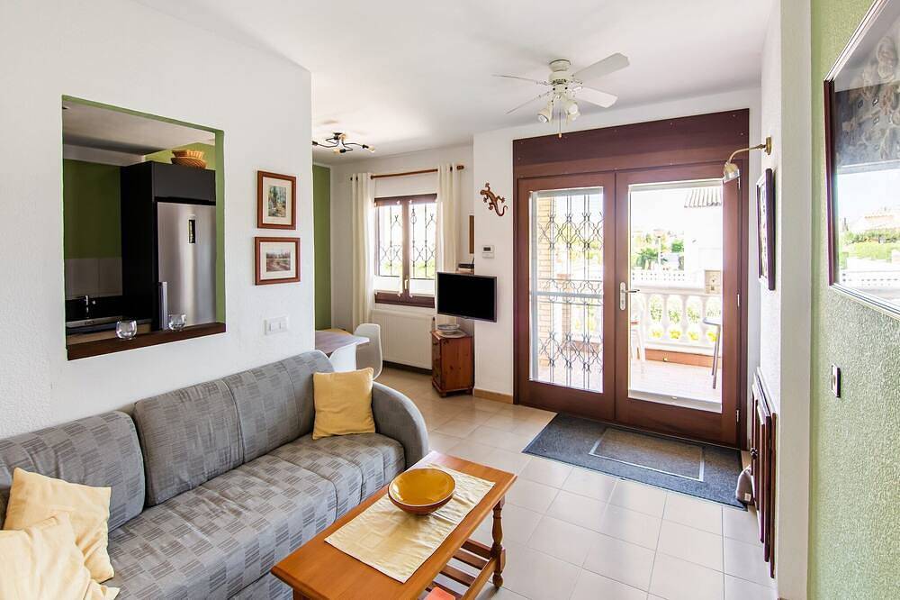 Holiday Home in Catalonia near Beach in Sant Pere Pescador, Upper Empordà