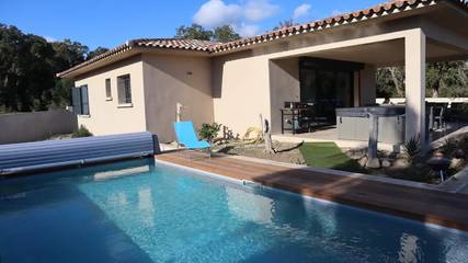 Cottage pour 5 personnes, avec jacuzzi et jardin à Ventiseri