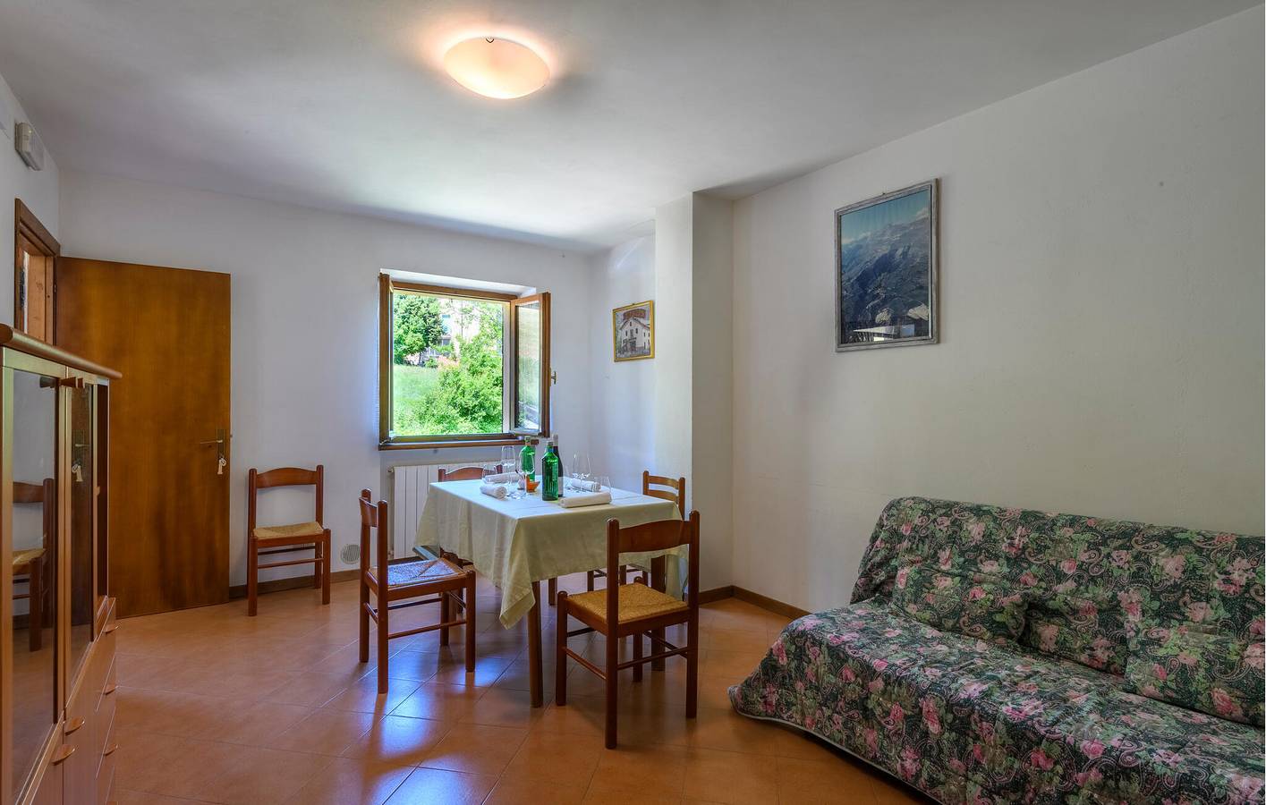 Entire holiday apartment, Holiday apartment for 5 people with sauna in Montemonaco, Monti Sibillini National Park