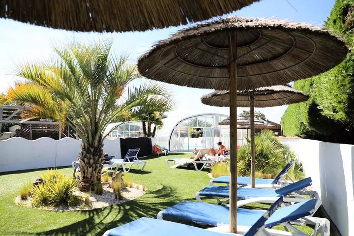 Mobil home pour 5 personnes, avec piscine et terrasse à Le Château-d'Oléron - 2