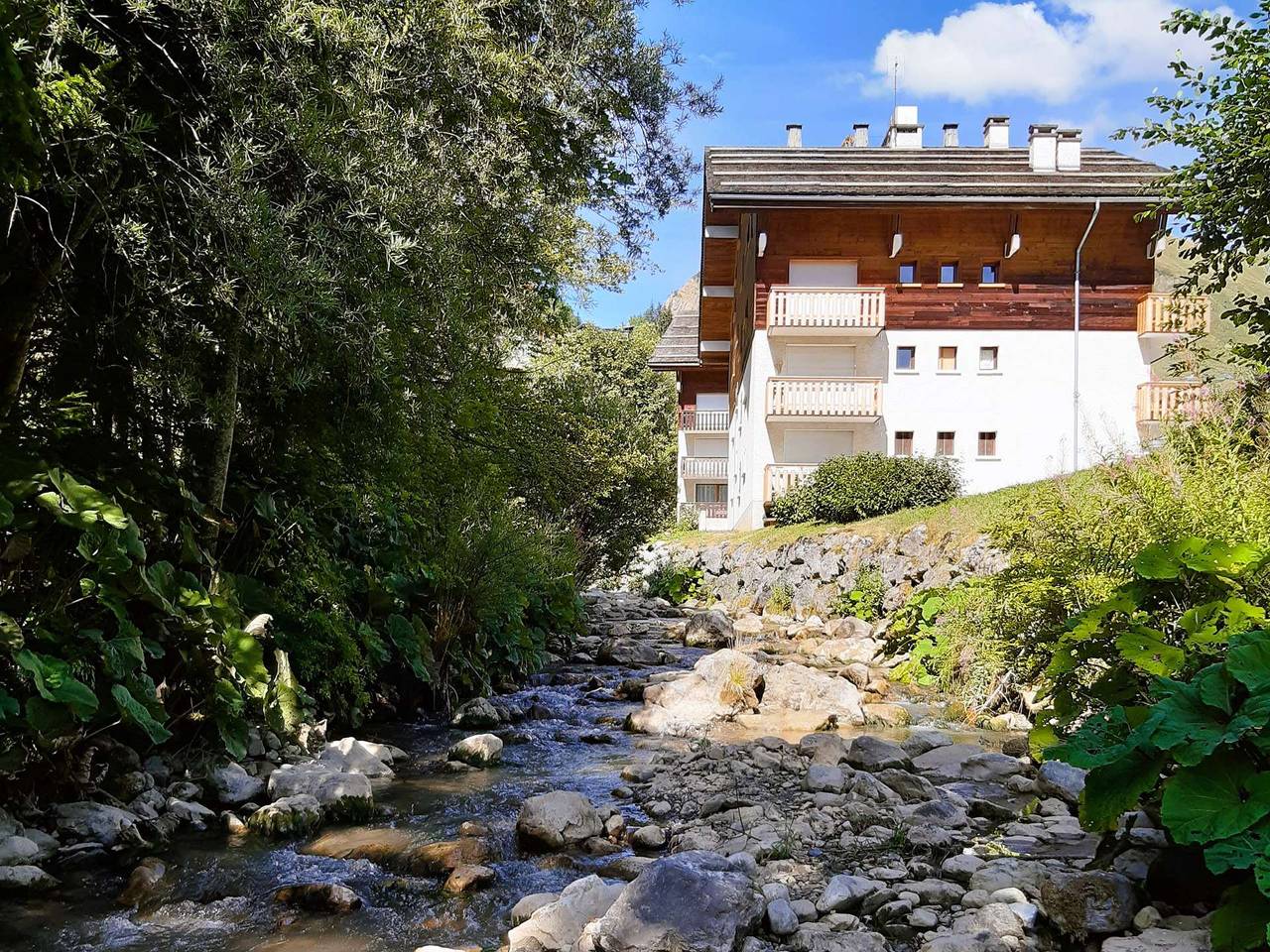 Apartamento vacacional entero, Au pied des pistes, à 2 pas de l'Esf et des commerces ! in Chinaillon, Le Grand-Bornand