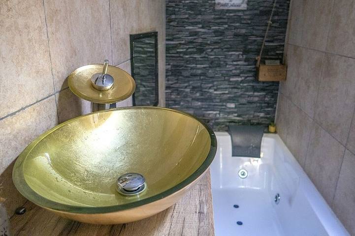 Ganze Wohnung, 💝 The Palace of Dreams 💝 jacuzzi hammam dream garden in Niort, Niort und Umgebung