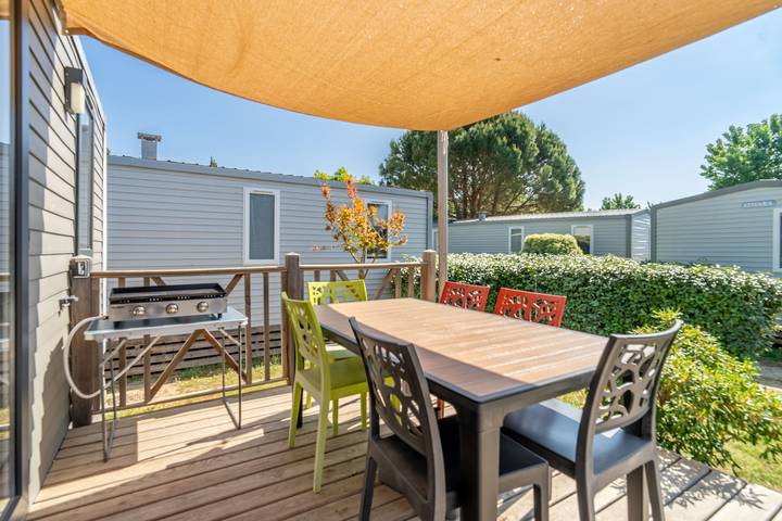 Appartement de vacances pour 6 personnes, avec Jacuzzi et Jardin ainsi que Bassin pour enfant et Sauna